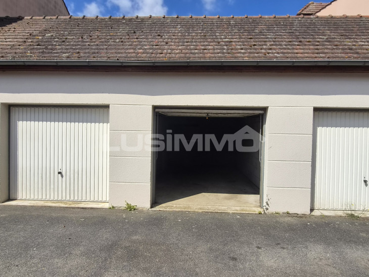 À louer, Garage  pièce - 95670 Marly La Ville